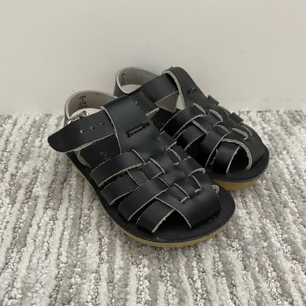 Sun Sans Size 5 Black